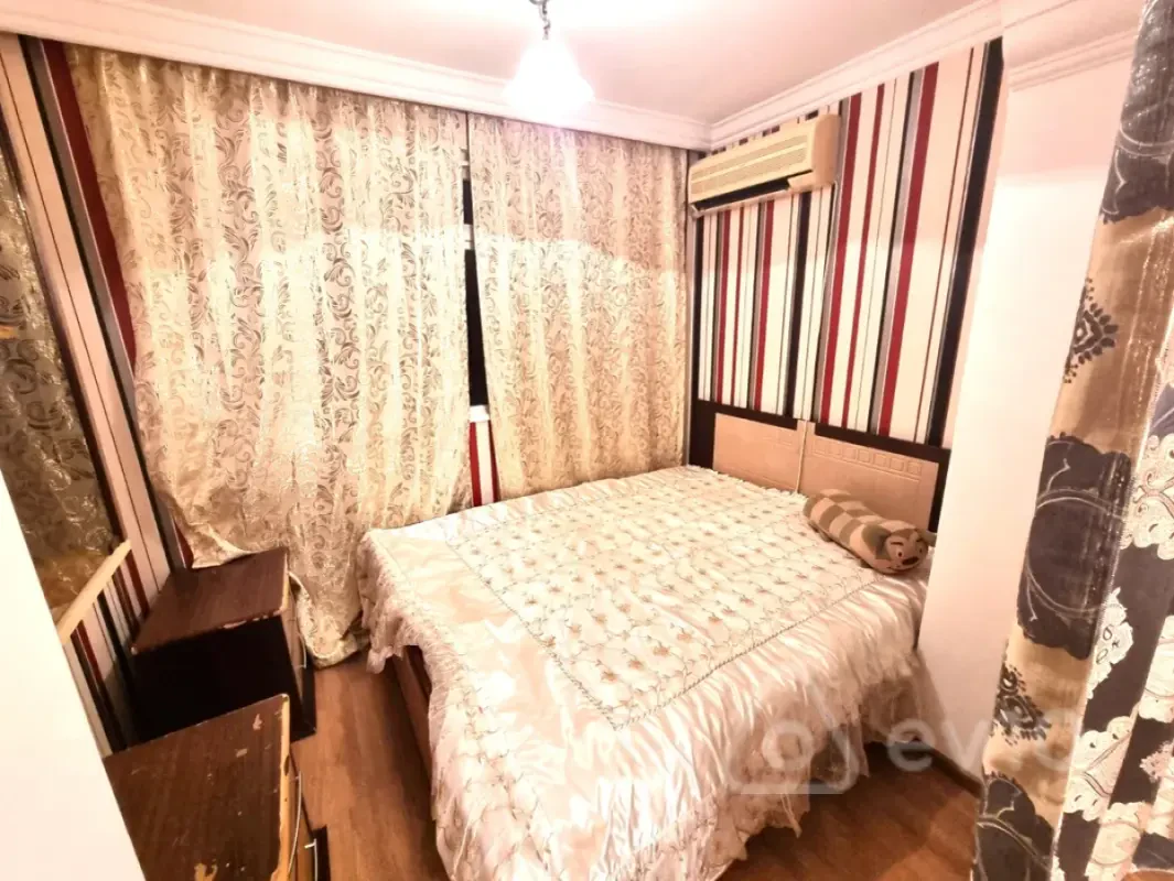 Kirayə verilir 1 otaqlı köhnə tikili 45 m²