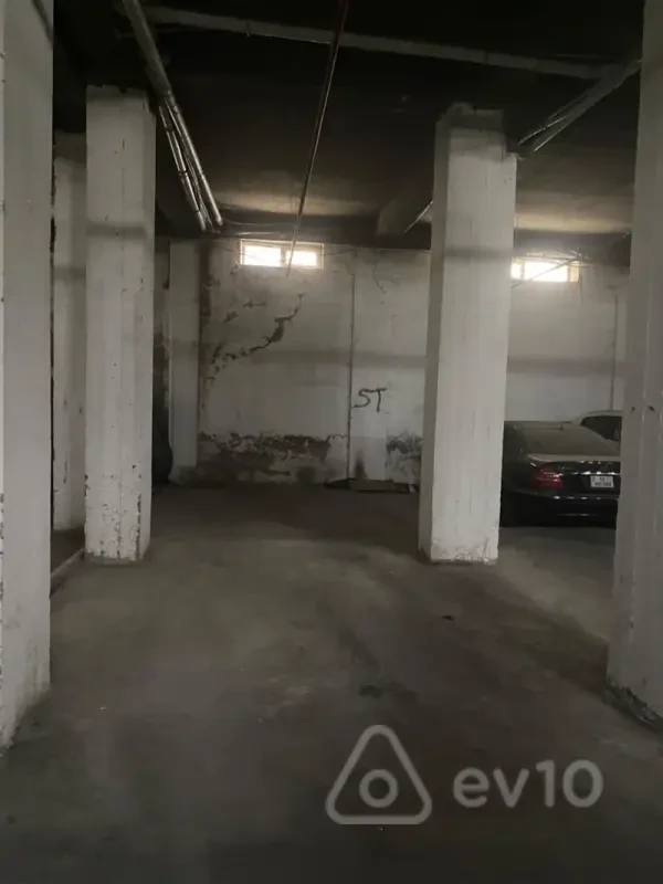 Satılır qaraj 1600 m²