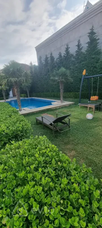 Satılır 5 otaqlı həyət evi 220 m²