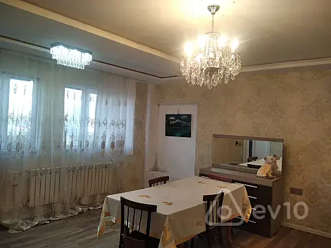 Kirayə verilir 3 otaqlı köhnə tikili 75 m² — Bakı, Nizami 3 otaq 75.00 m²