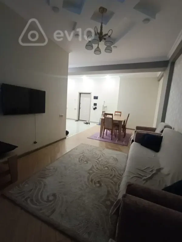 Kirayə verilir 3 otaqlı yeni tikili 100 m²