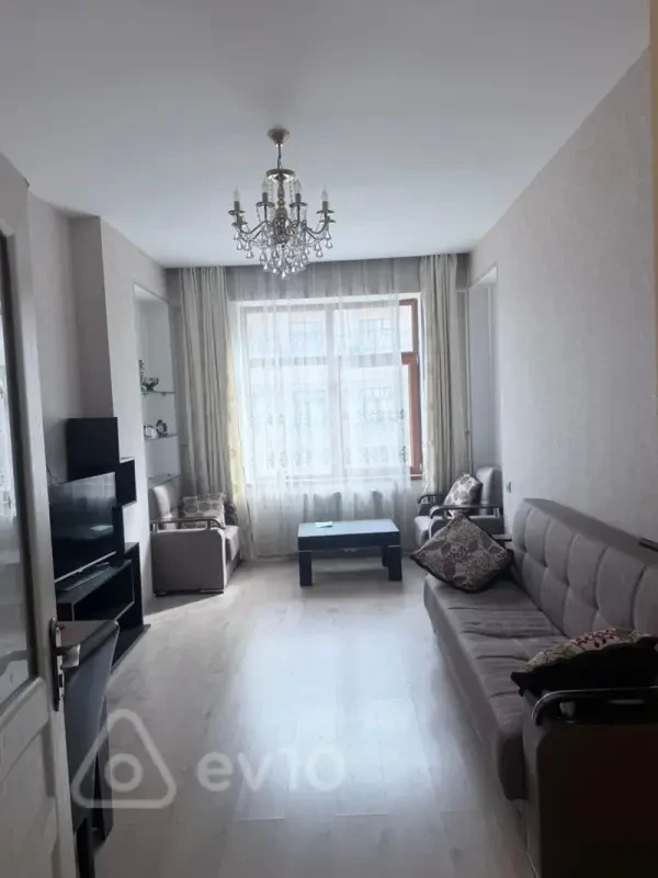 Kirayə verilir 2 otaqlı yeni tikili 80 m²
