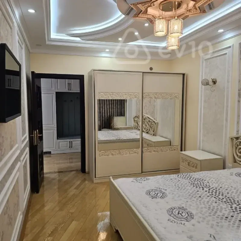 Satılır 3 otaqlı yeni tikili 115 m²
