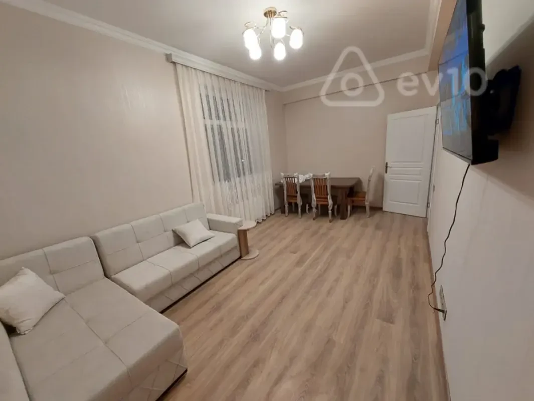 Kirayə verilir 2 otaqlı yeni tikili 72 m²