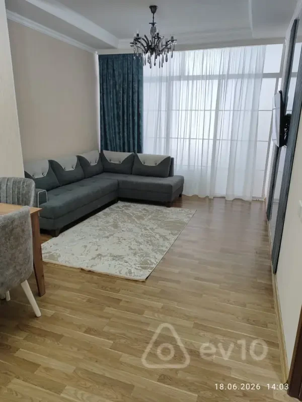 Kirayə verilir 3 otaqlı yeni tikili 90 m²
