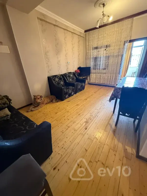 Kirayə verilir 3 otaqlı yeni tikili 75 m²