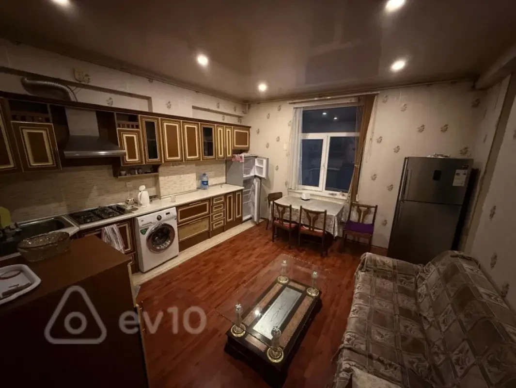 Kirayə verilir 2 otaqlı yeni tikili 100 m²