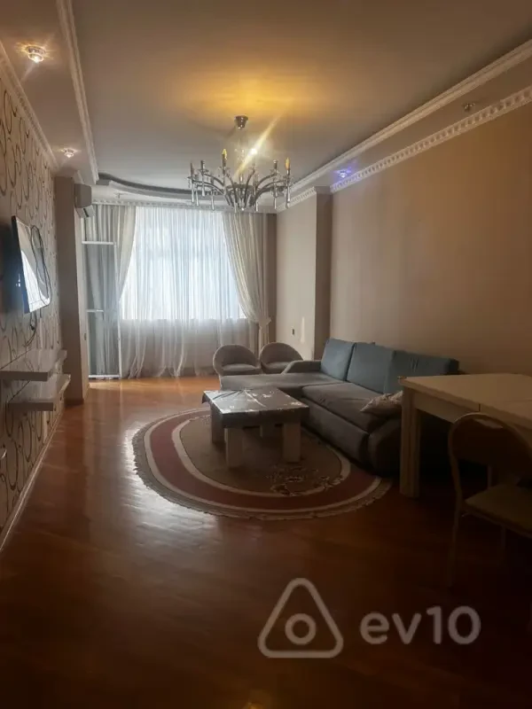 Kirayə verilir 3 otaqlı yeni tikili 115 m²