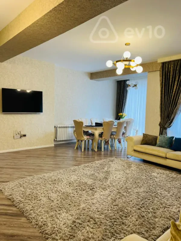 Satılır 4 otaqlı yeni tikili 220 m²