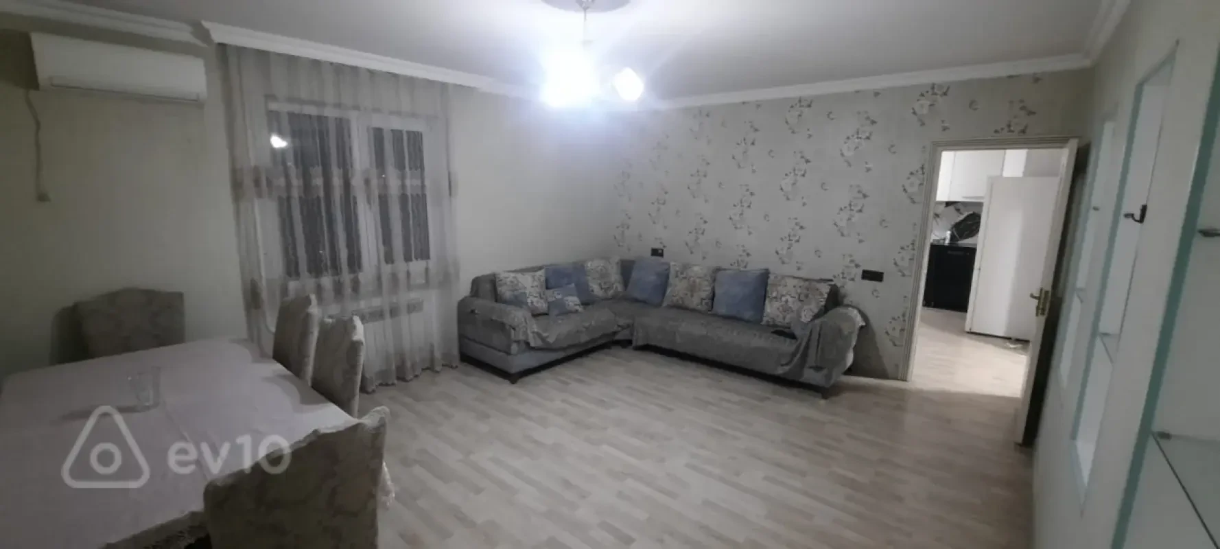 Kirayə verilir 3 otaqlı köhnə tikili 98 m²