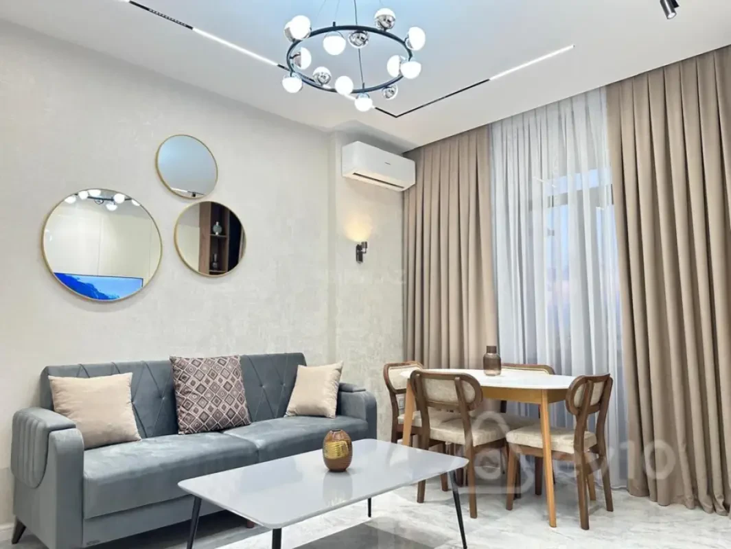 Kirayə verilir 2 otaqlı yeni tikili 70 m²