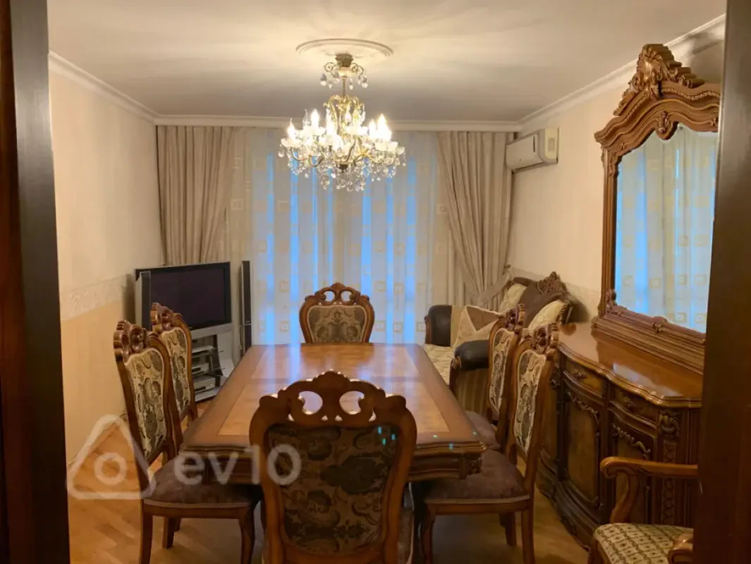 Kirayə verilir 3 otaqlı köhnə tikili 70 m²
