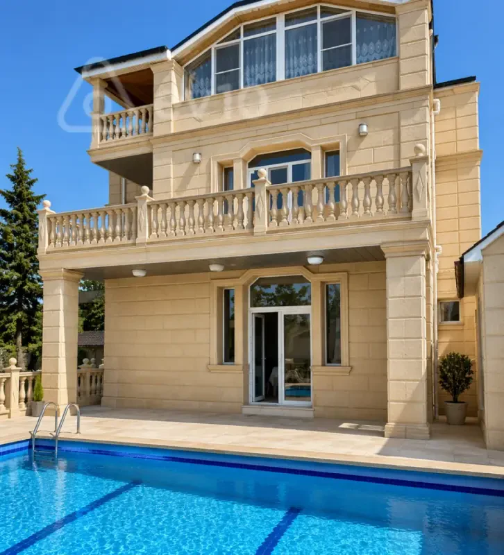 Kirayə verilir 6 otaqlı həyət evi 350 m²