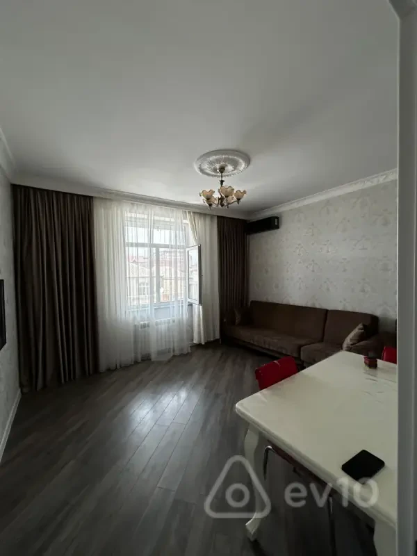 Satılır 2 otaqlı yeni tikili 55 m²