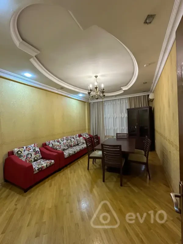 Kirayə verilir 3 otaqlı yeni tikili 75 m²