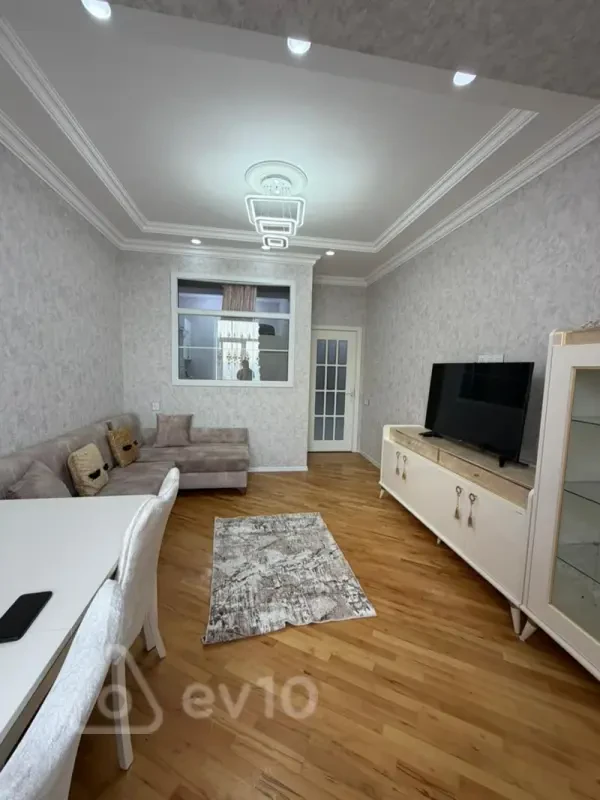 Kirayə verilir 2 otaqlı yeni tikili 55 m²