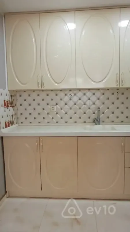 Kirayə verilir 2 otaqlı yeni tikili 60 m²