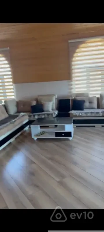 Kirayə verilir 6 otaqlı həyət evi 180 m²