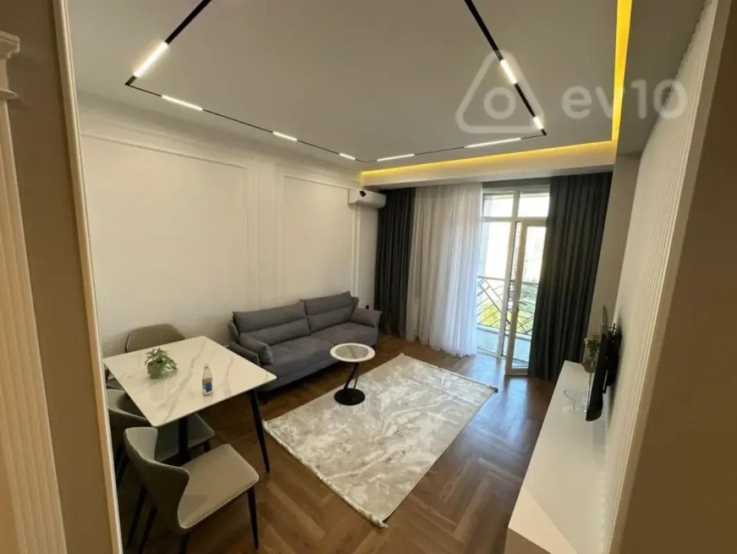 Kirayə verilir 2 otaqlı yeni tikili 69 m²