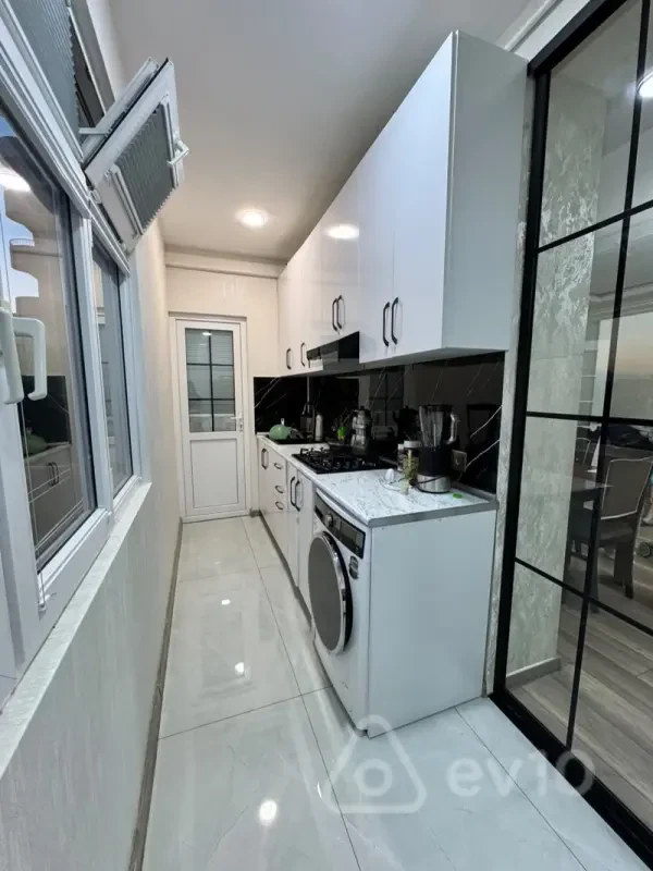 Kirayə verilir 3 otaqlı köhnə tikili 80 m²