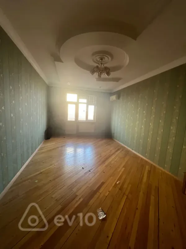 Satılır 3 otaqlı yeni tikili 125 m²