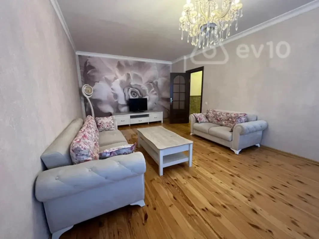 Kirayə verilir 2 otaqlı yeni tikili 85 m²