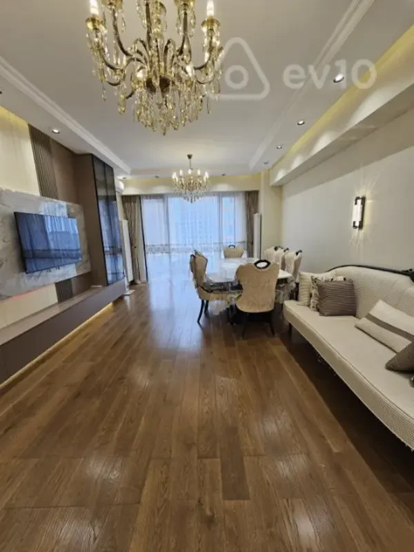 Satılır 3 otaqlı yeni tikili 125 m²
