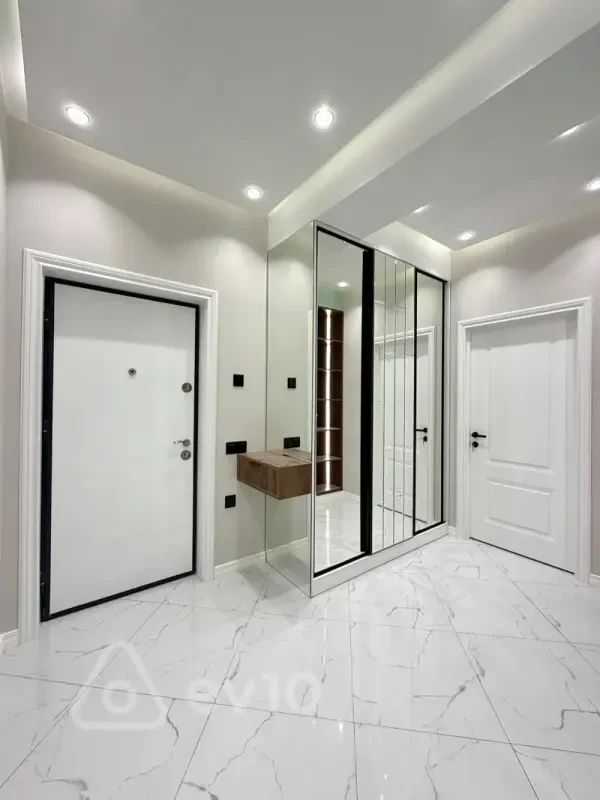 Satılır 3 otaqlı yeni tikili 100 m²