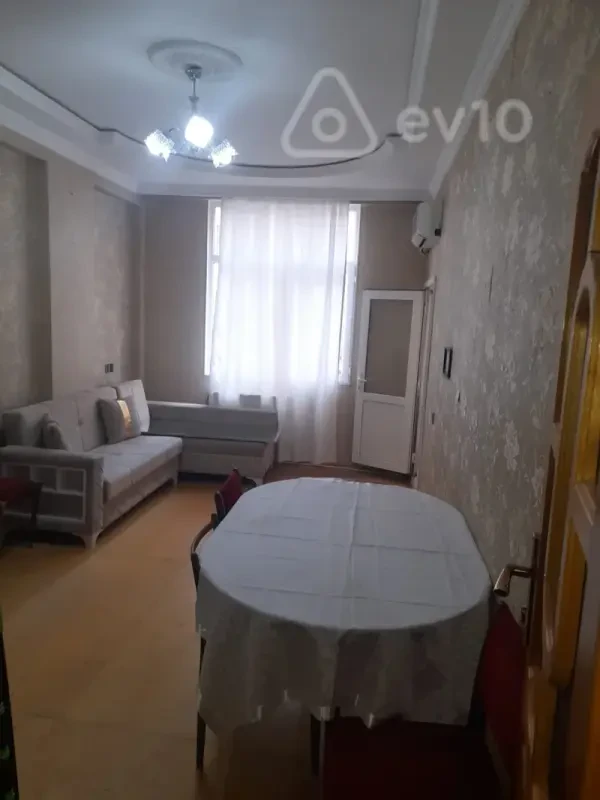 Kirayə verilir 2 otaqlı yeni tikili 50 m²