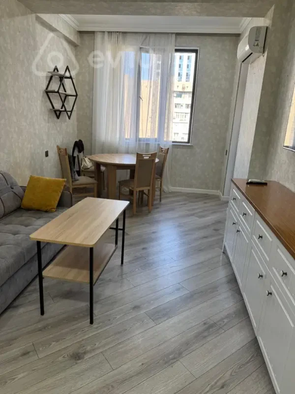 Kirayə verilir 3 otaqlı yeni tikili 75 m²