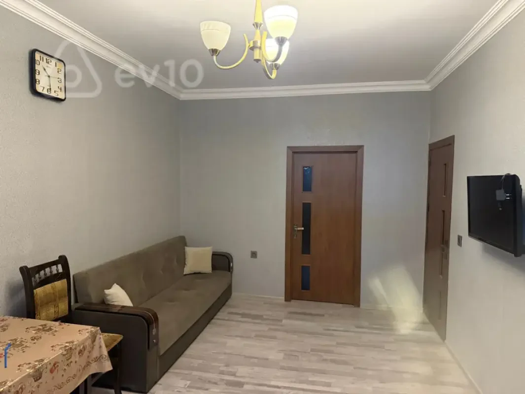 Kirayə verilir 2 otaqlı köhnə tikili 49 m²