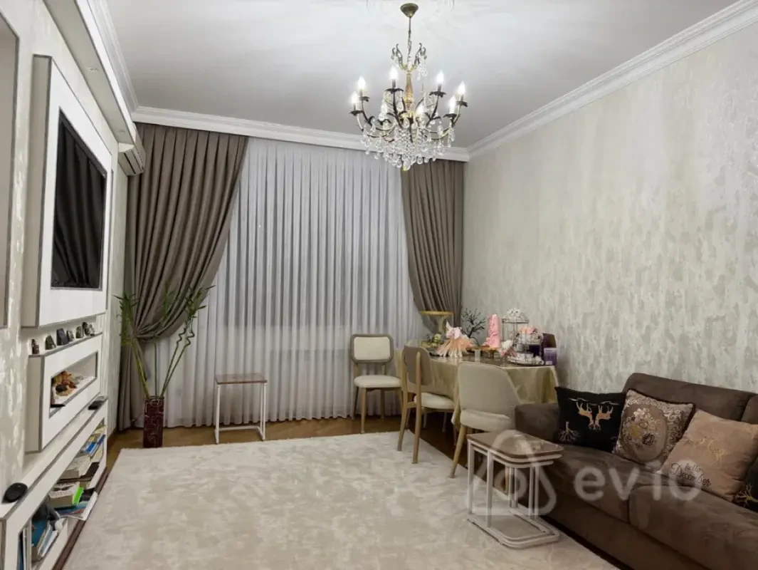 Kirayə verilir 2 otaqlı yeni tikili 80 m²