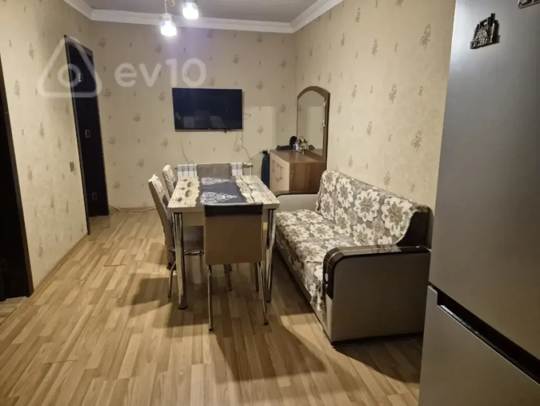 Kirayə verilir 3 otaqlı yeni tikili 50 m²