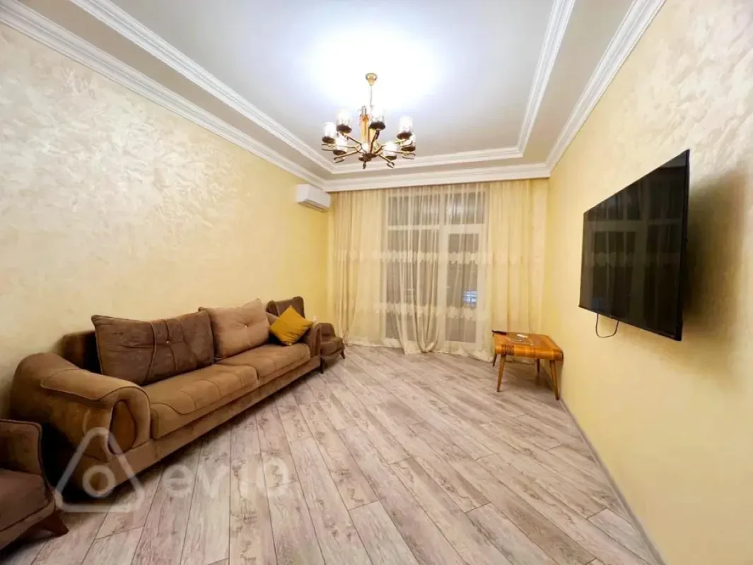 Kirayə verilir 2 otaqlı yeni tikili 80 m²