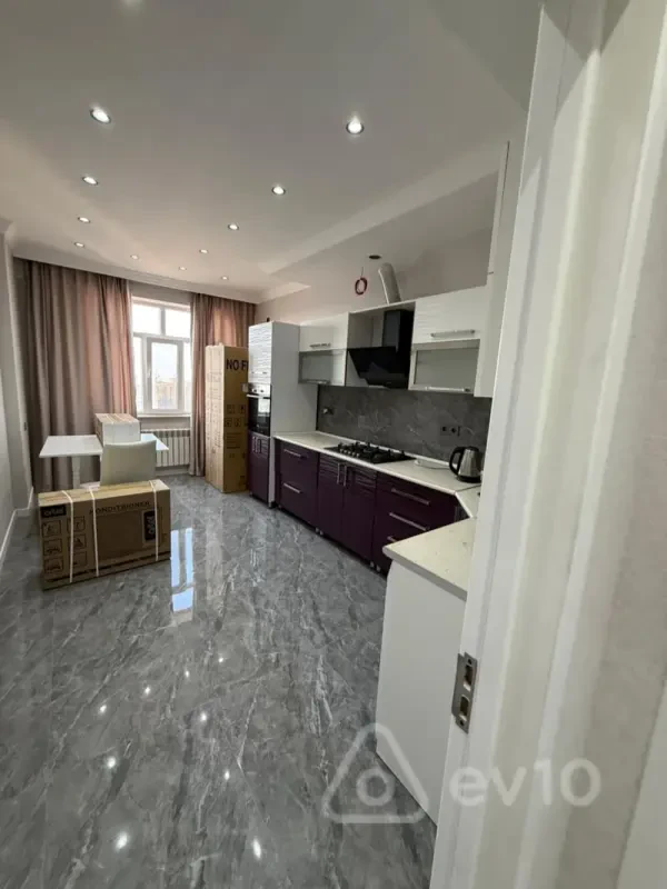 Kirayə verilir 3 otaqlı yeni tikili 105 m²