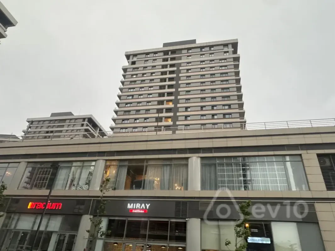 Kirayə verilir mənzil 240 m²