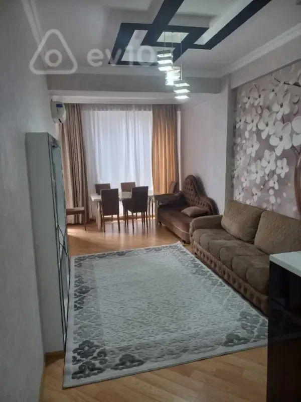 Kirayə verilir 2 otaqlı yeni tikili 60 m²