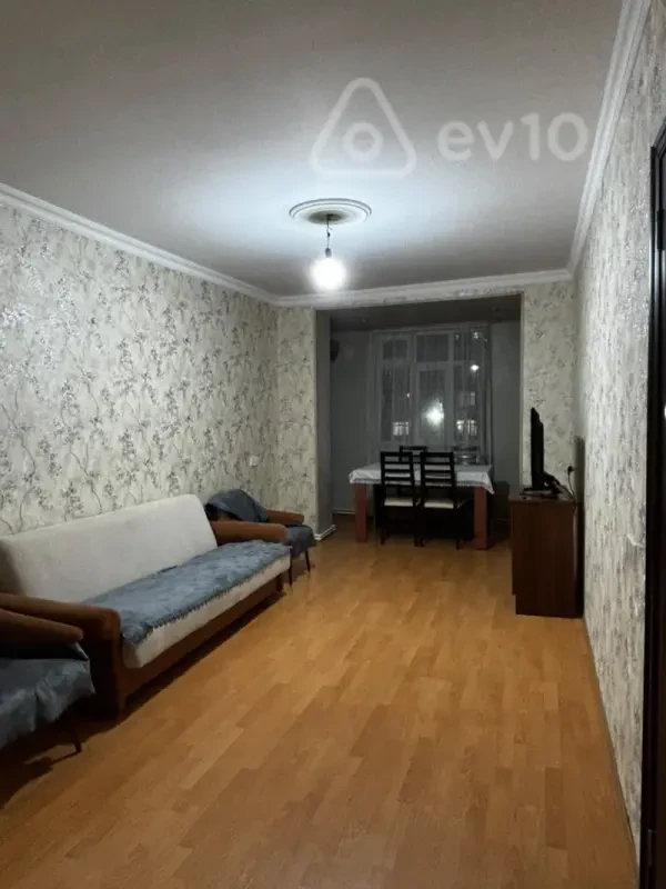 Kirayə verilir 2 otaqlı yeni tikili 78 m²