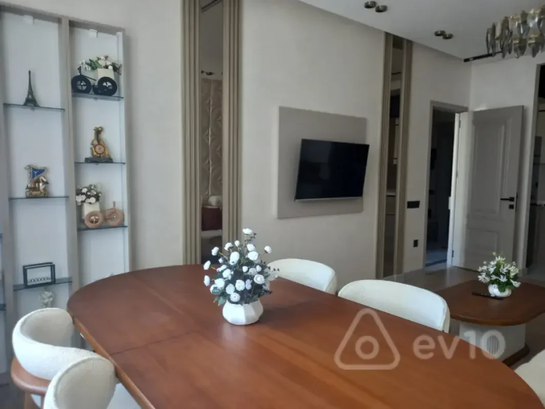 Kirayə verilir 2 otaqlı yeni tikili 56 m²