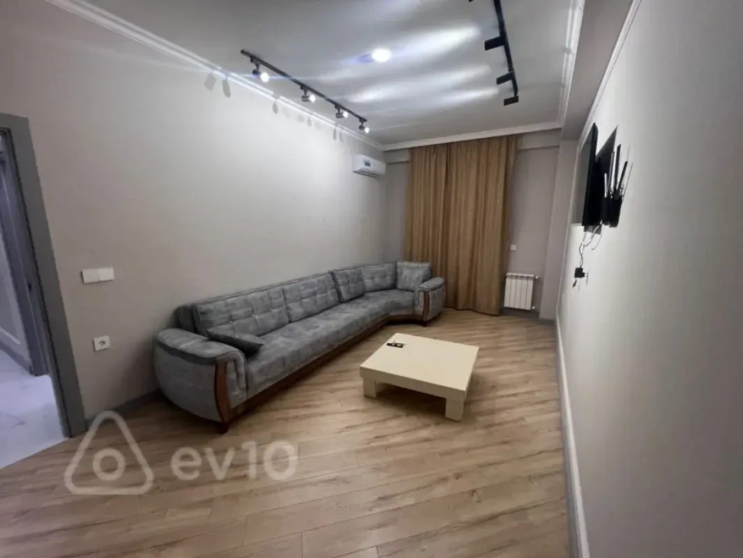 Kirayə verilir 3 otaqlı yeni tikili 94 m²