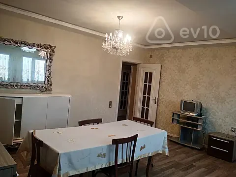 Kirayə verilir 3 otaqlı köhnə tikili 75 m² — Bakı, Nizami 3 otaq 75.00 m²