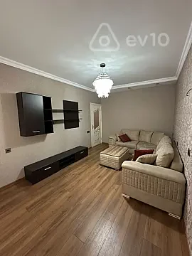 Kirayə verilir 4 otaqlı köhnə tikili 140 m² — Bakı, Nizami 4 otaq 140.00 m²