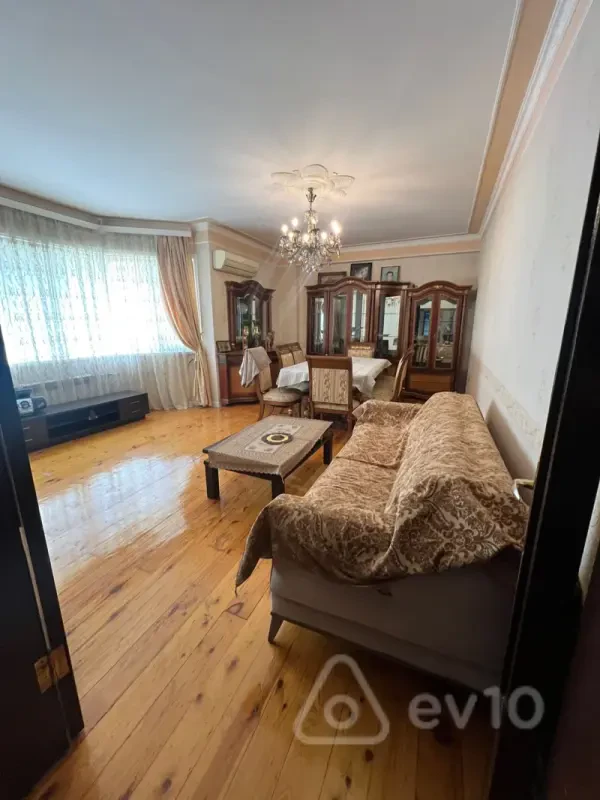 Kirayə verilir 3 otaqlı yeni tikili 100 m²
