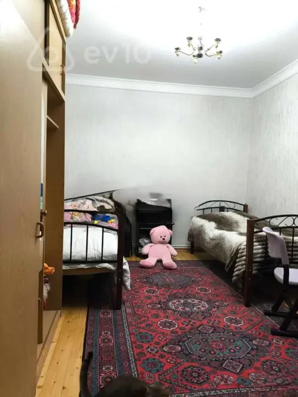 Kirayə verilir 3 otaqlı köhnə tikili 90 m²