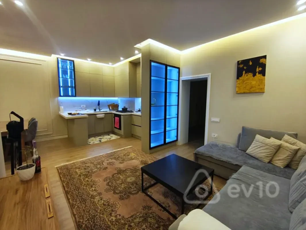 Kirayə verilir 2 otaqlı yeni tikili 70 m²