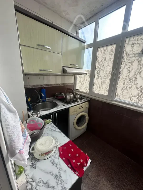 Kirayə verilir 2 otaqlı köhnə tikili 49 m²