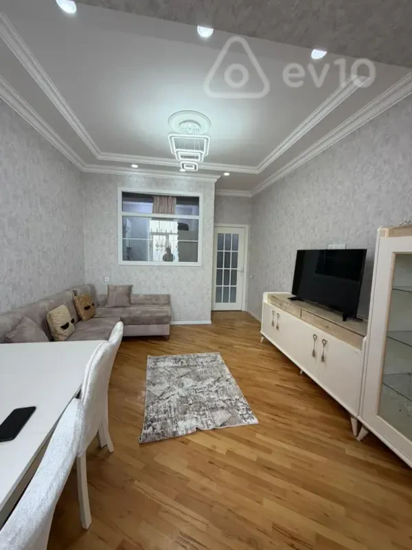 Kirayə verilir 2 otaqlı yeni tikili 55 m²