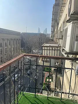 Kirayə verilir 3 otaqlı köhnə tikili 70 m² — Bakı, Səbail 3 otaq 70.00 m²