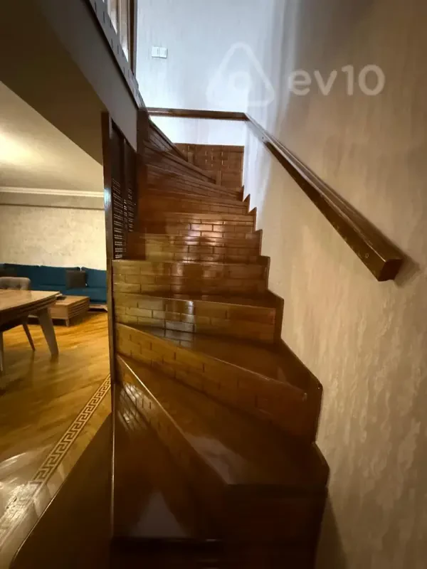 Satılır 3 otaqlı yeni tikili 140 m²