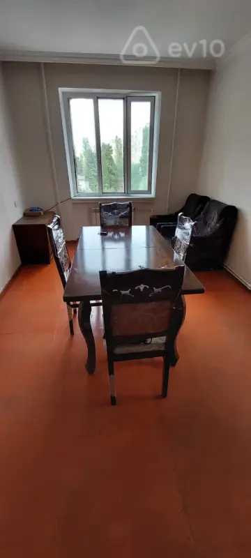 Kirayə verilir 2 otaqlı köhnə tikili 52 m²